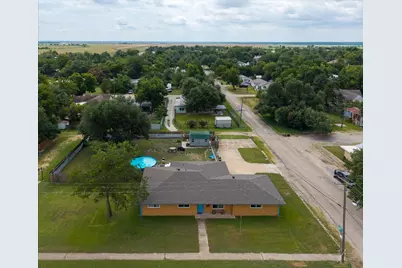 203 E Main Street, Rosebud, TX 76570 - Photo 3