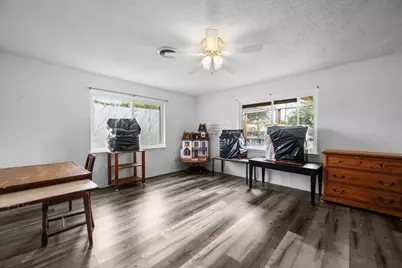 203 E Main Street, Rosebud, TX 76570 - Photo 27