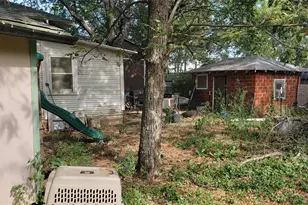 916 SE 5th St, Mineral Wells, TX 76067 - Photo 15