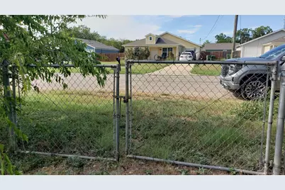 916 SE 5th Street, Mineral Wells, TX 76067 - Photo 21