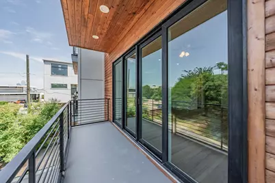 1004 Stafford Street, Dallas, TX 75208 - Photo 9