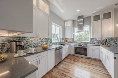 1004 Stafford Street, Dallas, TX 75208 - Photo 3