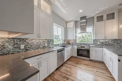 1004 Stafford Street, Dallas, TX 75208 - Photo 17