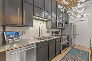 509 Elm St, Dallas, TX 75202 - Photo 13