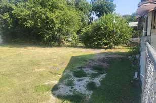 2847 S Marsalis Ave, Dallas, TX 75216 - Photo 3