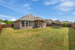 3451 Hidden Holw Dr, Grand Prairie, TX 76065 - Photo 37