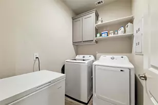 3451 Hidden Holw Dr, Grand Prairie, TX 76065 - Photo 25