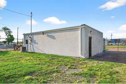 205 W Gandy Street, Denison, TX 75020 - Photo 13