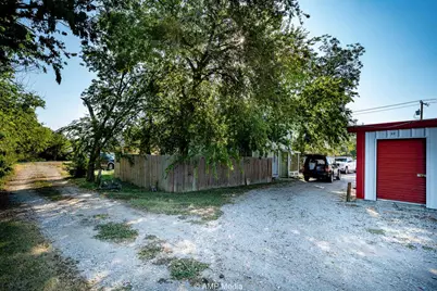 1307 Coggin Avenue, Brownwood, TX 76801 - Photo 33