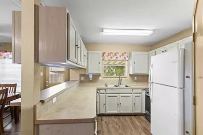 1107 Lynnwood Court, Cleburne, TX 76033 - Photo 13