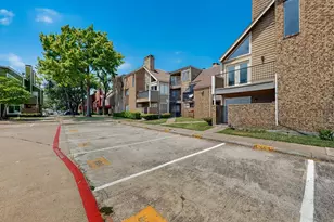 9809 Walnut St, Dallas, TX 75243 - Photo 5