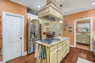 5000 Bridgewater Dr, Arlington, TX 76017 - Photo 13