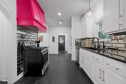 1801 S 8th Street, Waco, TX 76706 - Photo 9