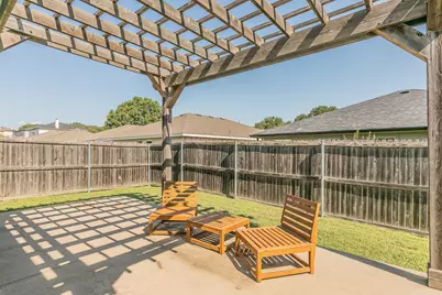 8025 Hidden Oaks Drive, Fort Worth, TX 76120 - Photo 33