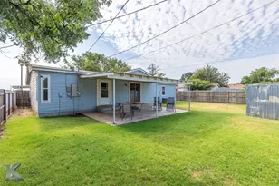 704 S Central Ave, Knox City, TX 79529 - Photo 31