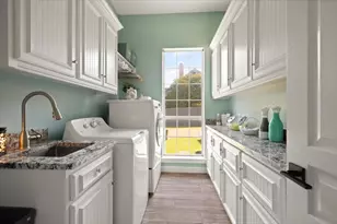 2100 Lakeridge Cir, Ennis, TX 75119 - Photo 29