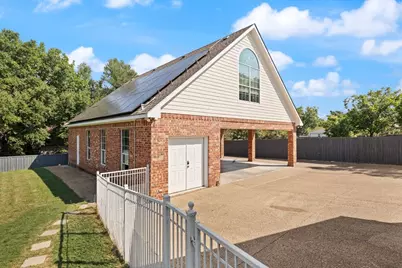 2100 Lakeridge Circle, Ennis, TX 75119 - Photo 35