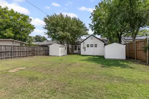 2327 Brookfield Ave, Dallas, TX 75235 - Photo 29