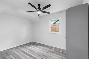 2327 Brookfield Ave, Dallas, TX 75235 - Photo 15