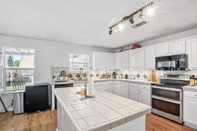 2464 Arroyo Springs Drive, Grand Prairie, TX 75052 - Photo 13