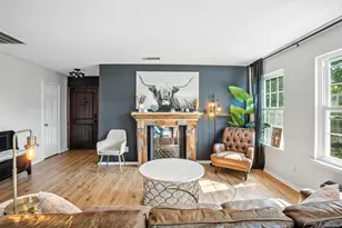 2464 Arroyo Springs Dr, Grand Prairie, TX 75052 - Photo 3