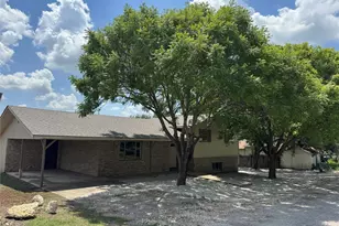 111 Lamar, Hico, TX 76457 - Photo 5