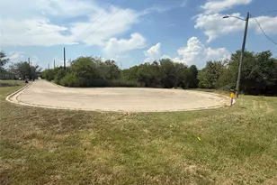 515 McDonald St, Hillsboro, TX 76645 - Photo 7