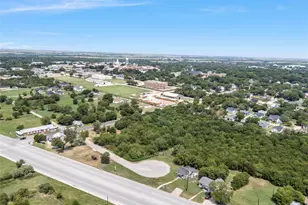 515 McDonald St, Hillsboro, TX 76645 - Photo 5