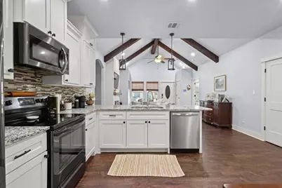 610 W Elm Street, Denison, TX 75020 - Photo 11