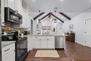 610 W Elm St, Denison, TX 75020 - Photo 11