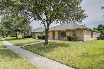 614 Rolling Meadows Drive, Lancaster, TX 75146 - Photo 1