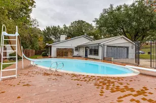 28 Mont Del Dr, Benbrook, TX 76132 - Photo 19