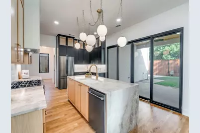 10641 Larchfield Lane, Dallas, TX 75238 - Photo 13