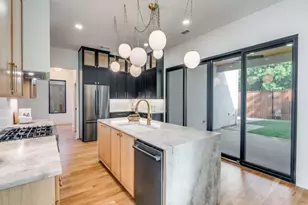 10641 Larchfield Ln, Dallas, TX 75238 - Photo 13