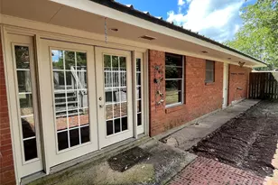 817 E Holly Ln, Mexia, TX 76667 - Photo 13