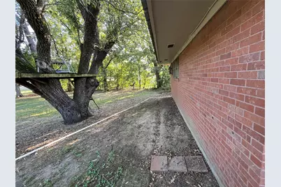 817 E Holly Lane, Mexia, TX 76667 - Photo 15