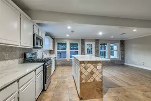 2600 Crockett Dr, Corinth, TX 76210 - Photo 9