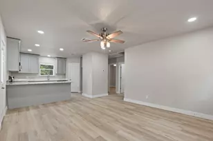 62 Live Oak St, Alvarado, TX 76009 - Photo 5