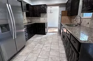 147 N Greenstone Ln, Duncanville, TX 75116 - Photo 5