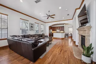 1012 Pavillion St, Dallas, TX 75204 - Photo 3