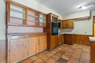 1944 County Rd 401, Alvarado, TX 76009 - Photo 11