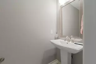 640 Creekway Dr, Irving, TX 75039 - Photo 27