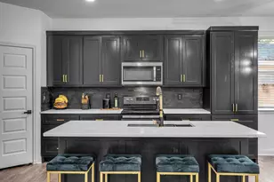 834 Short St, Grand Prairie, TX 75051 - Photo 15