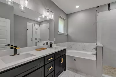 834 Short Street, Grand Prairie, TX 75051 - Photo 19