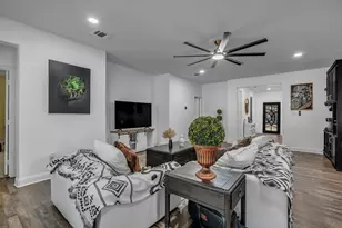 834 Short St, Grand Prairie, TX 75051 - Photo 11