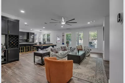 834 Short Street, Grand Prairie, TX 75051 - Photo 9