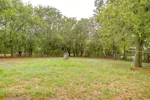 1212 Hulme St, Bowie, TX 76230 - Photo 31