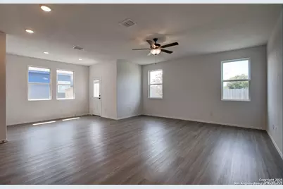 309 Jills Path, Seguin, TX 78155 - Photo 9