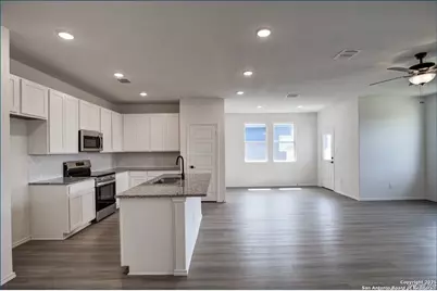 309 Jills Path, Seguin, TX 78155 - Photo 13