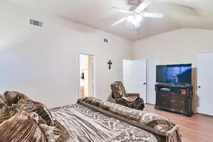 525 Berryhill Dr, Mansfield, TX 76063 - Photo 23